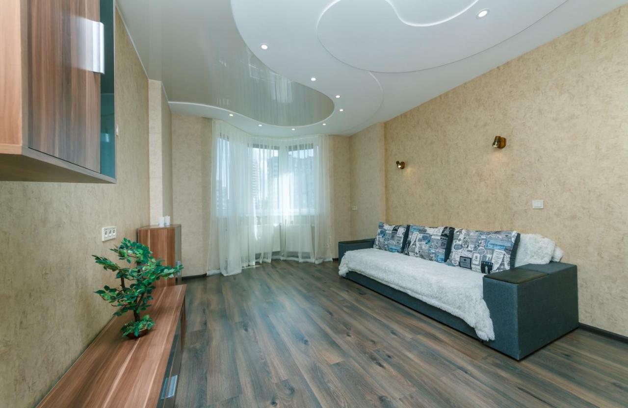 Люкс Апартаменты С 3 Комнатами Княжий Затон Kiev Esterno foto